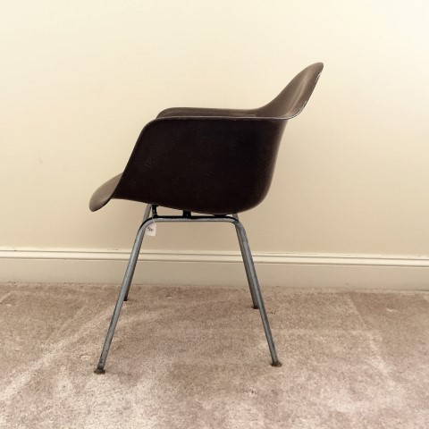 mid-century-modern-herman-miller-fiberglass-chair-Eames-mocha