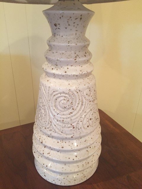 vintage cream ceramic lamp with spiral pattern