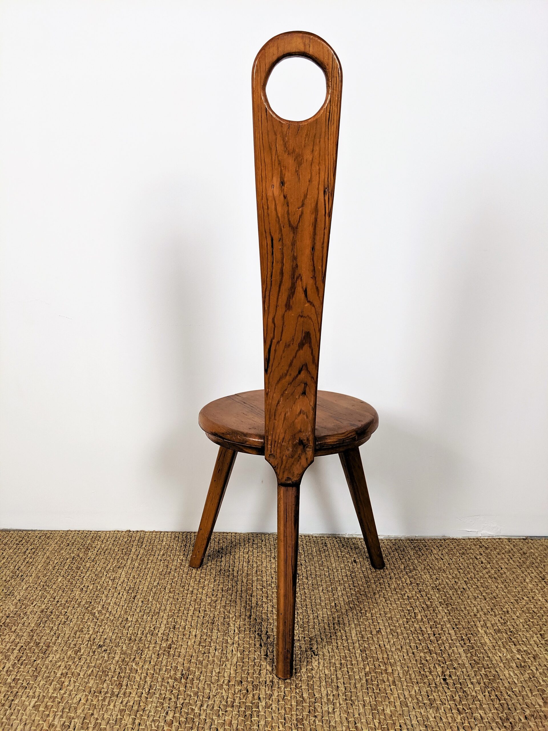 Vintage Handcrafted Fetner Replica Keyhole Chair - Image 5