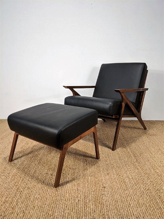 Mid Century Modern Style Contemporary Black Leather Lounge