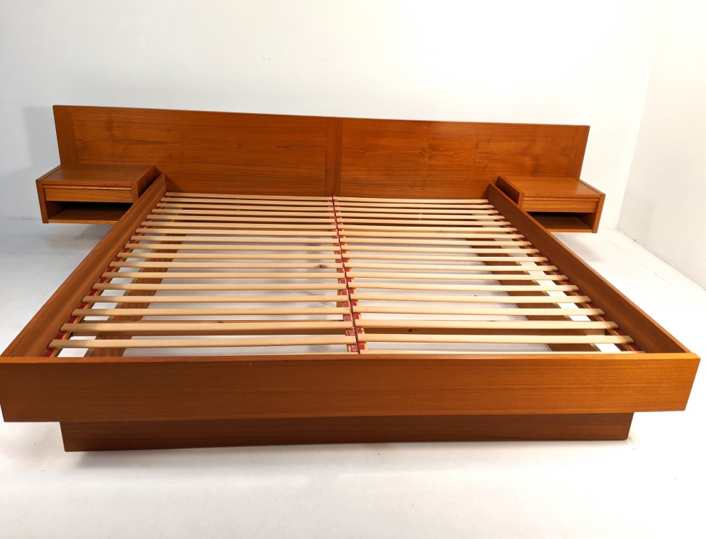 King Size Danish Modern Teak Bed Frame, King Size Bed With Side Tables