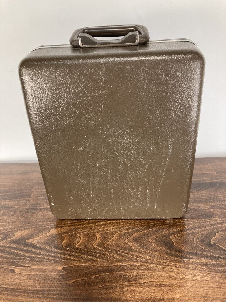 https://epochfurnishings.com/wp-content/uploads/2021/10/vintage-mid-century-modern-travel-bar-ever-wear-suitcase-6-rotated.jpg