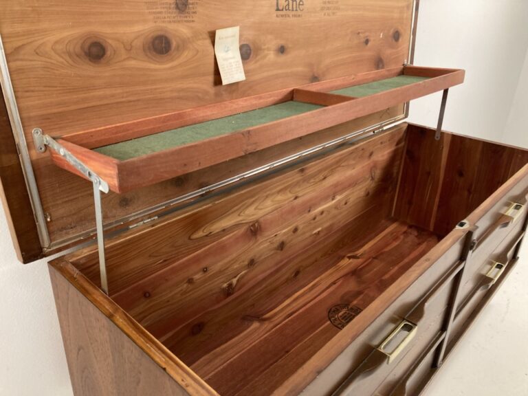MCM Lane Cedar Chest, C. 1970 EPOCH