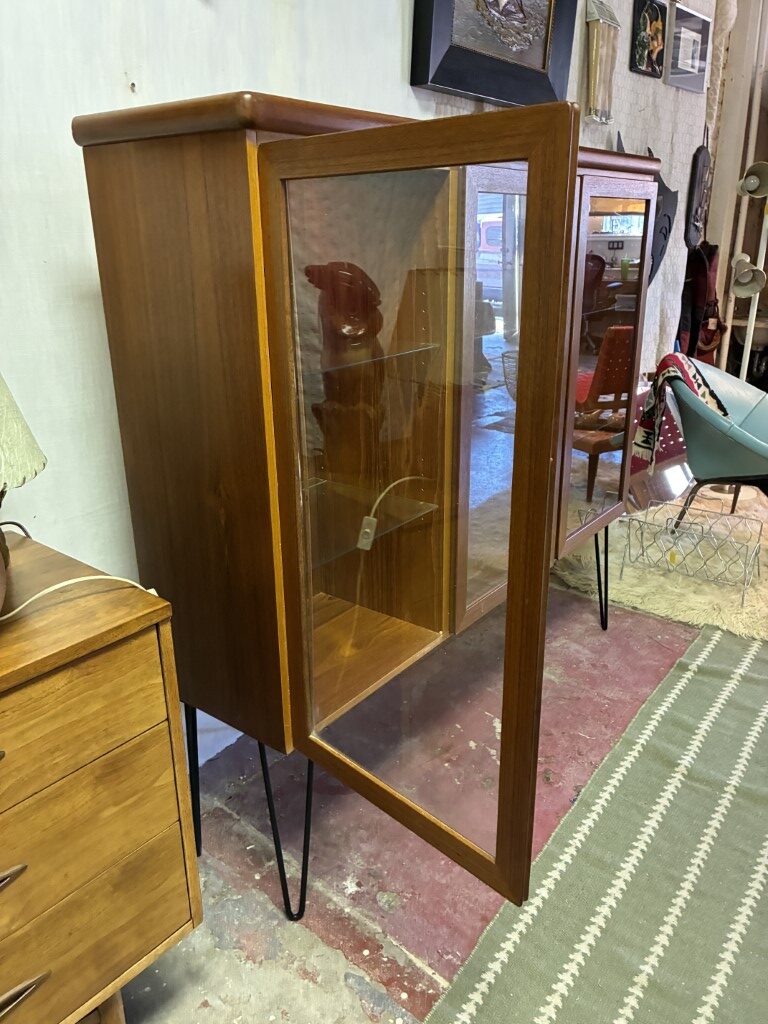 Illuminating Danish Modern Teak Display China Cabinet by Ramus - Image 9