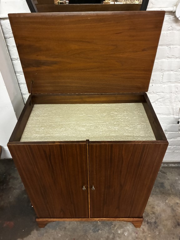 Flip Top Walnut Mini Bar Liquor Cabinet - Image 13