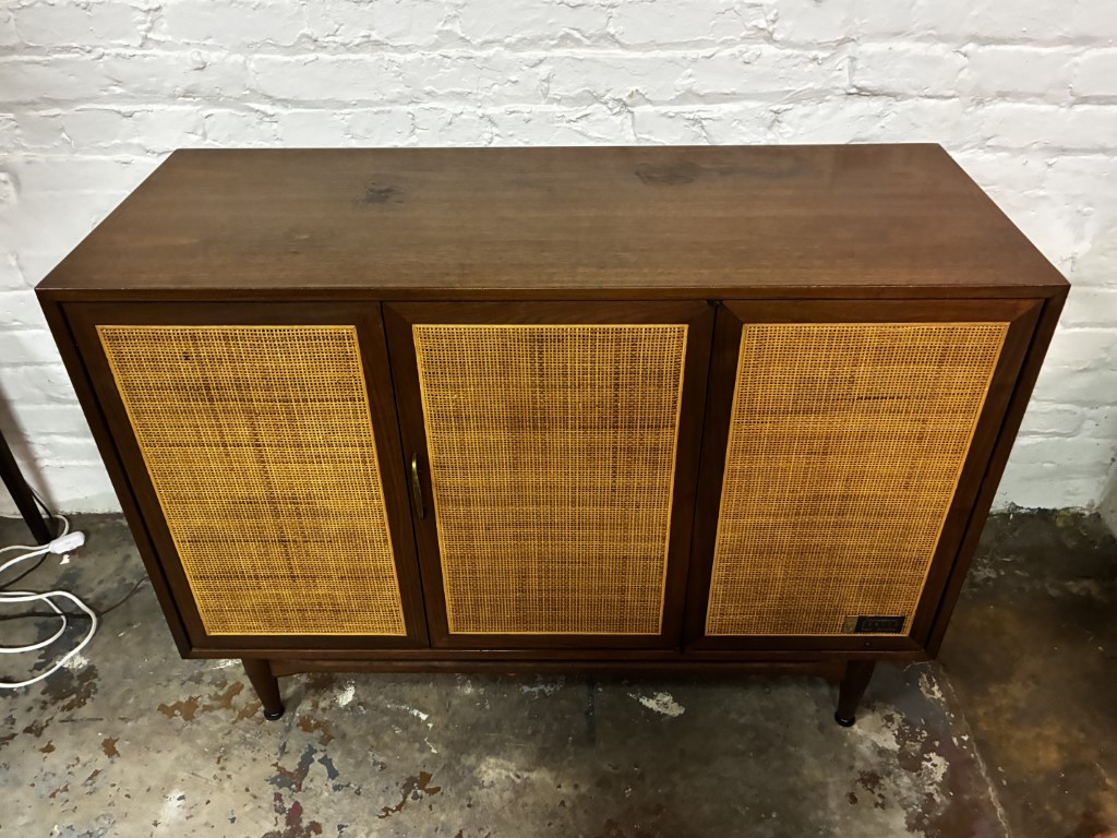 MCM Zenith Walnut & Cane Stereo Console, Turntable & Radio - Image 6