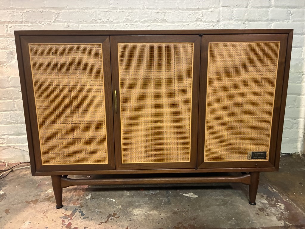 MCM Zenith Walnut & Cane Stereo Console, Turntable & Radio - Image 3
