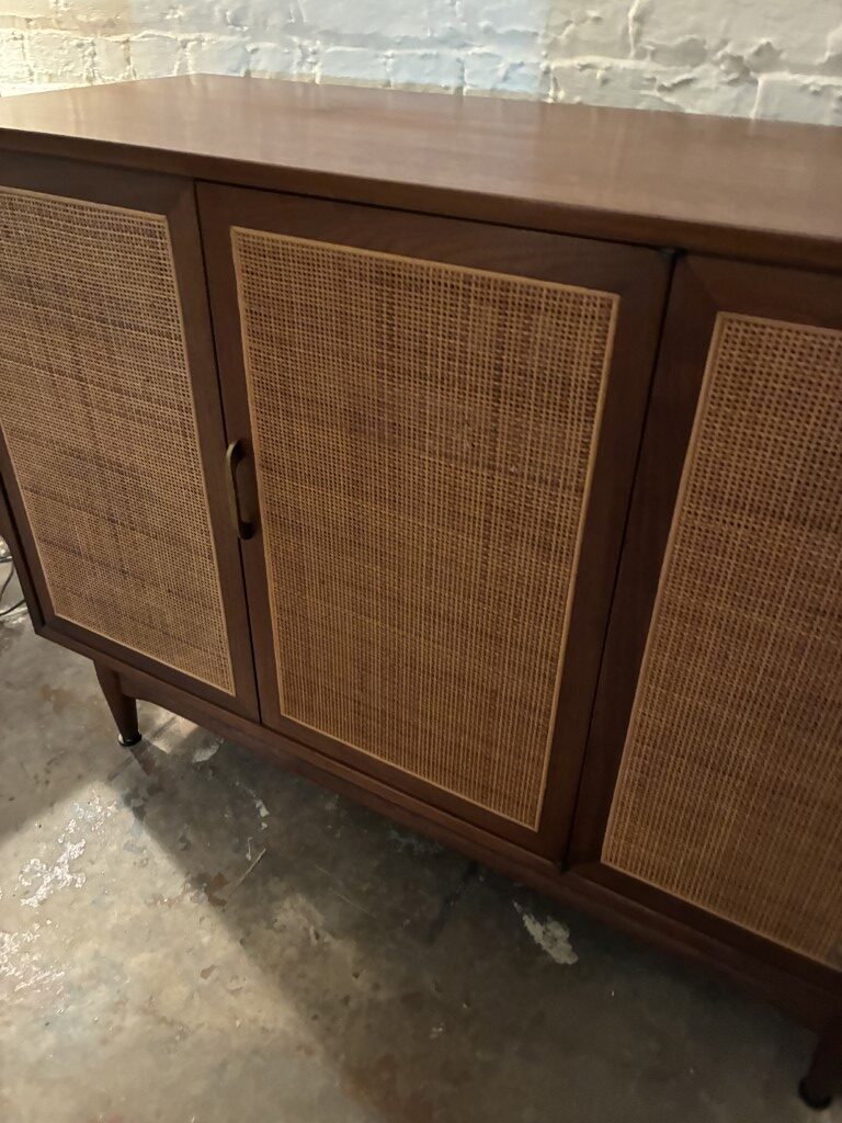MCM Zenith Walnut & Cane Stereo Console, Turntable & Radio - Image 10