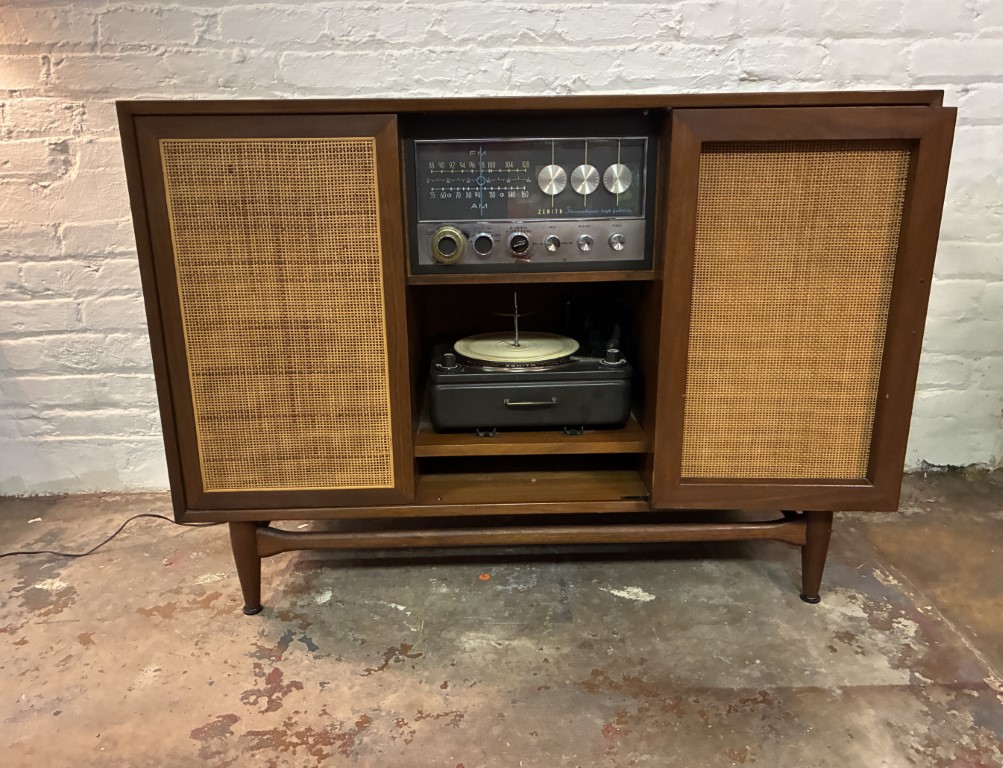 MCM Zenith Walnut & Cane Stereo Console, Turntable & Radio - Image 4