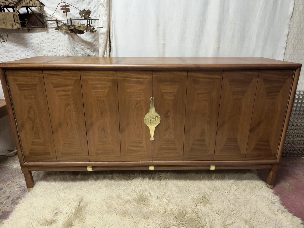 Mahogany & Cherry Credenza Attributed to Renzo Rutili for Johnson Furniture - Image 2