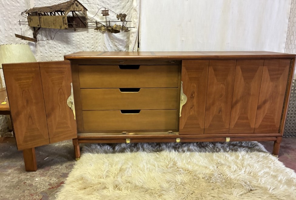 Mahogany & Cherry Credenza Attributed to Renzo Rutili for Johnson Furniture - Image 6