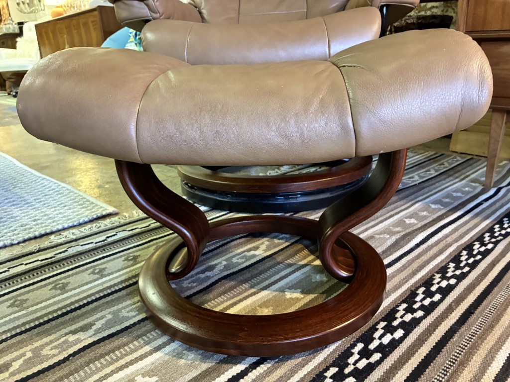 Ekornes "Stressless" Leather Recliner Chair & Ottoman, Rosewood Frame - Image 11