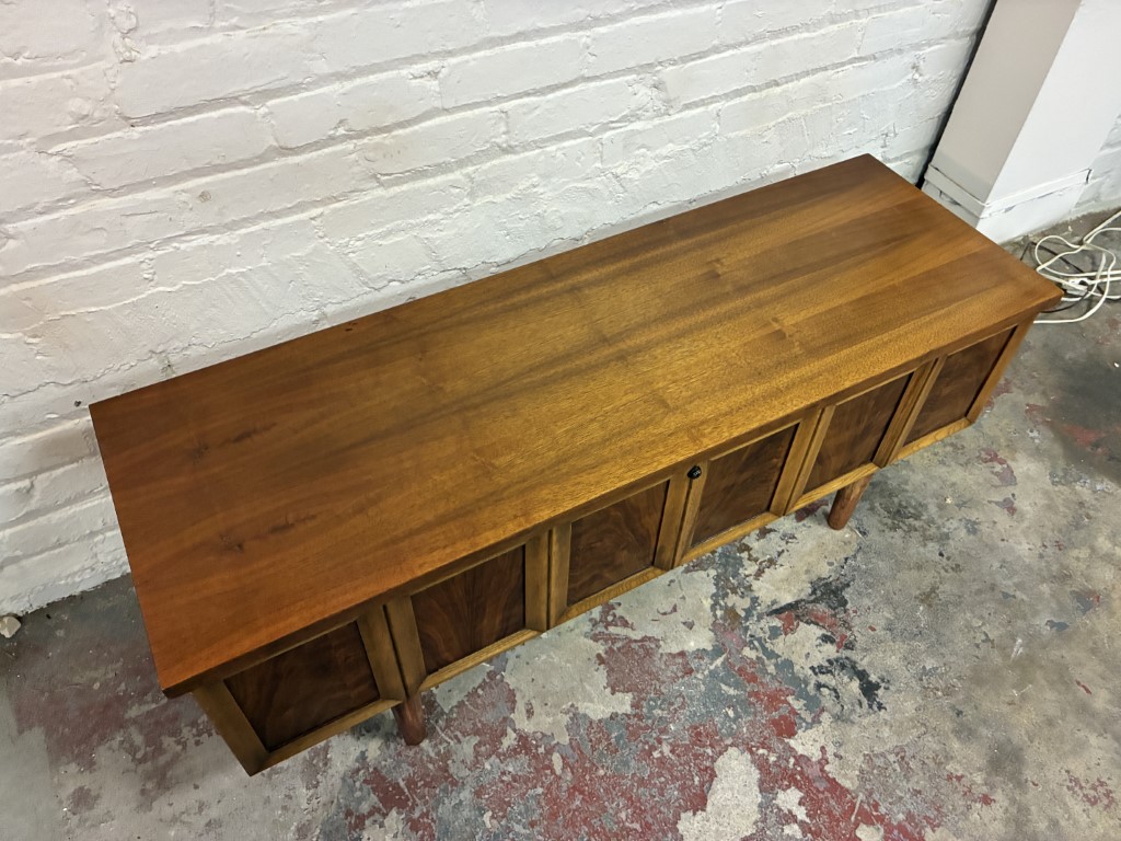 1964 Long & Low Lane Walnut "Princess" Cedar Chest - Image 5