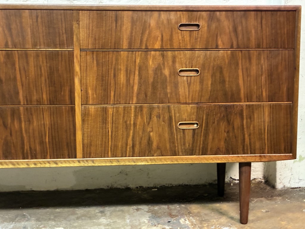 Danish Modern Low Rosewood Dresser by Falster - Image 3