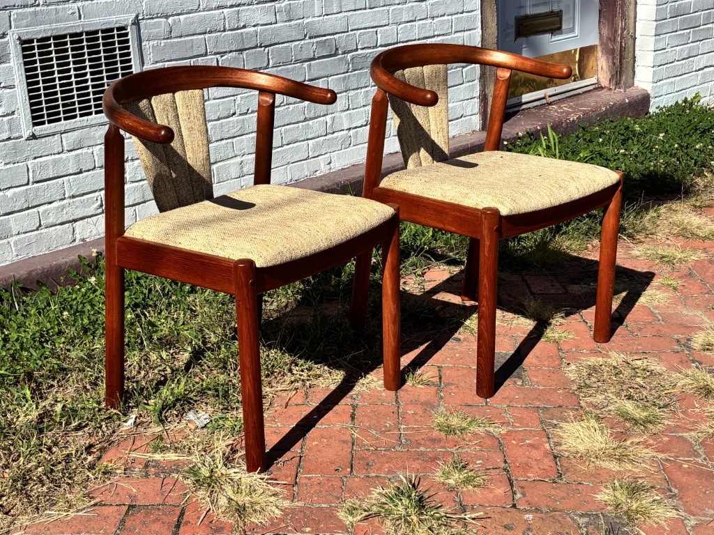 Danish Modern Teak Chairs Attributed to Johannes Anderson for Uldum Mobelfabrik - Image 6